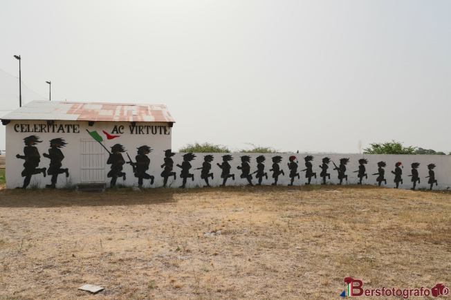 "Celeritate ac virtute", il motto del 7° reggimento Bersaglieri dell'Esercito italiano ora è pure scritto su muri della caserma "Trizio". Per iniziativa del colonnello Giovanni Ventura, comandante del reggimento, due writers di Altamura, Donato Lorusso e Mattia Pellegrino, hanno realizzato dei murales in cui, oltre al motto dello spirito bersaglieresco, hanno impresso una sfilata di bersaglieri. Un modo per fare crescere ulteriormente il già elevato spirito bersaglieresco esistente tra i leggendari bersaglieri e a valorizzare l'area esterna e periferica della città.